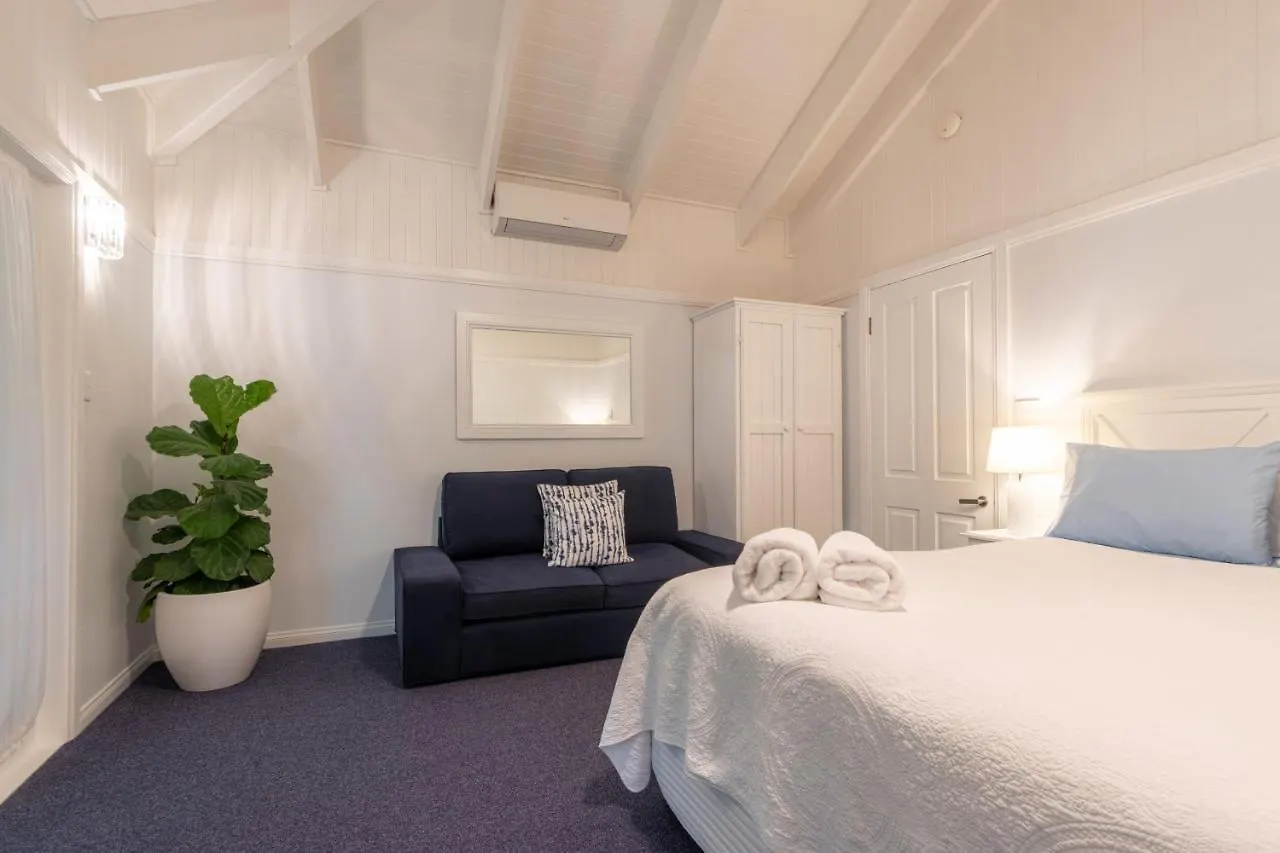Debbie'S Place Rainbow Beach Hotel