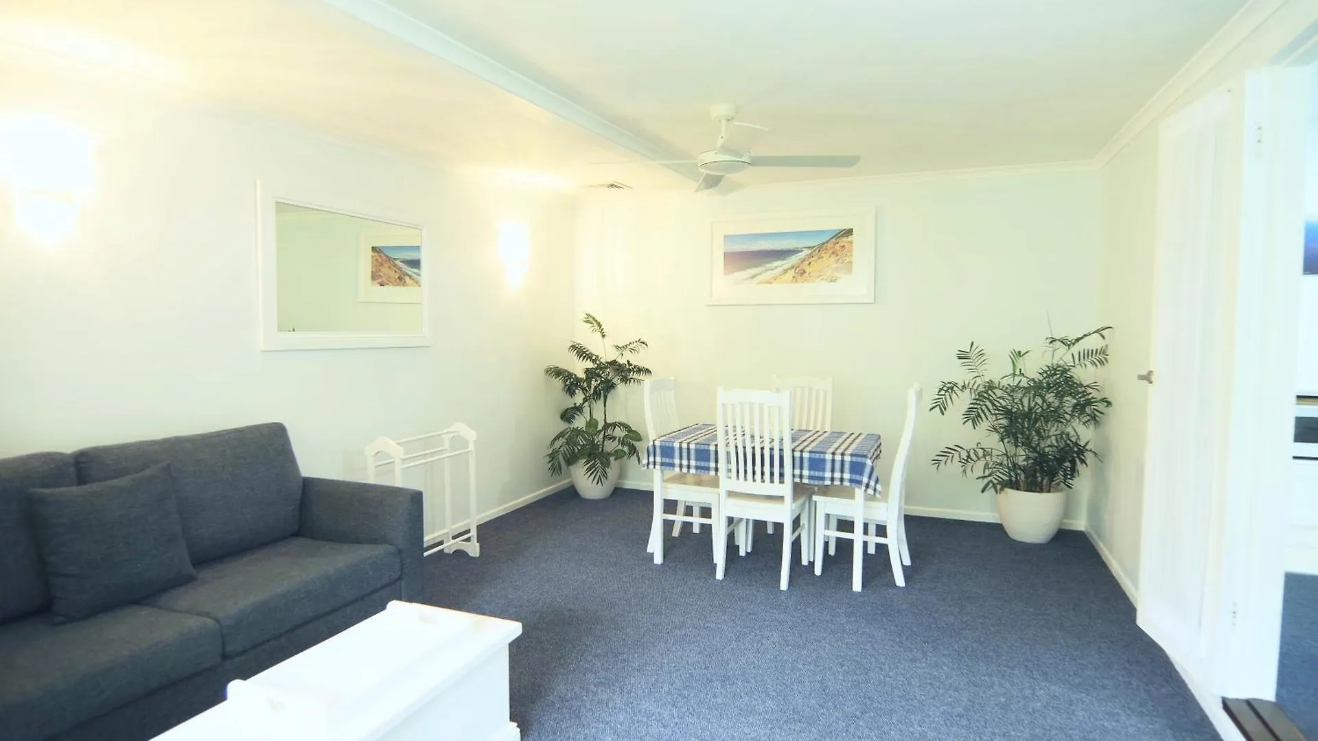 Debbie's Place Rainbow Beach Hotel