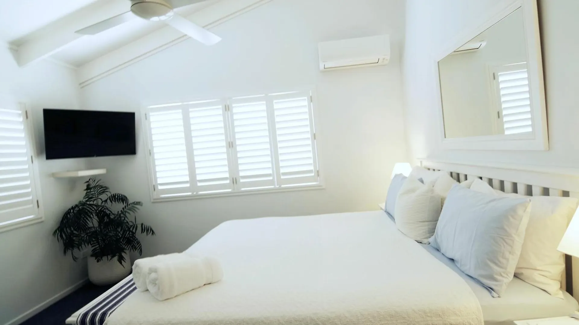 Hotel Debbie's Place Rainbow Beach