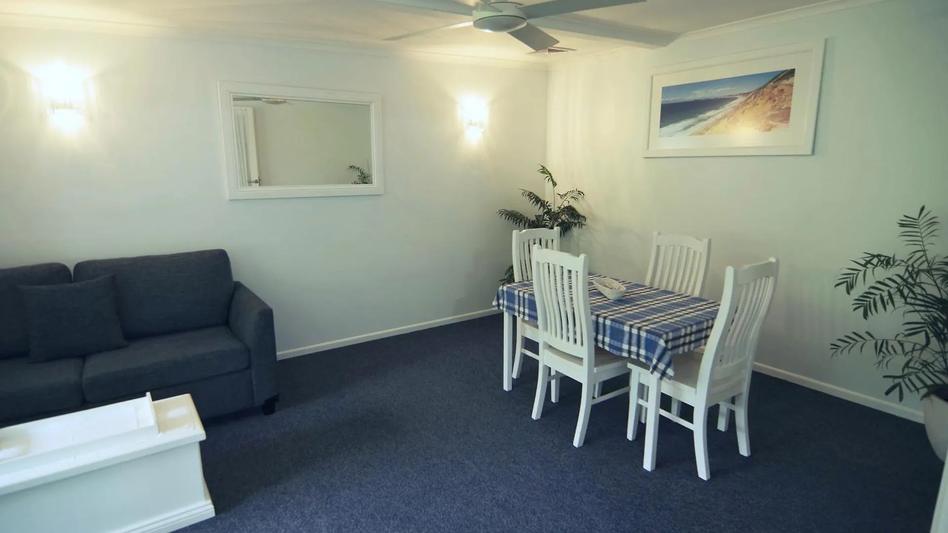 Debbie's Place Rainbow Beach Hotel