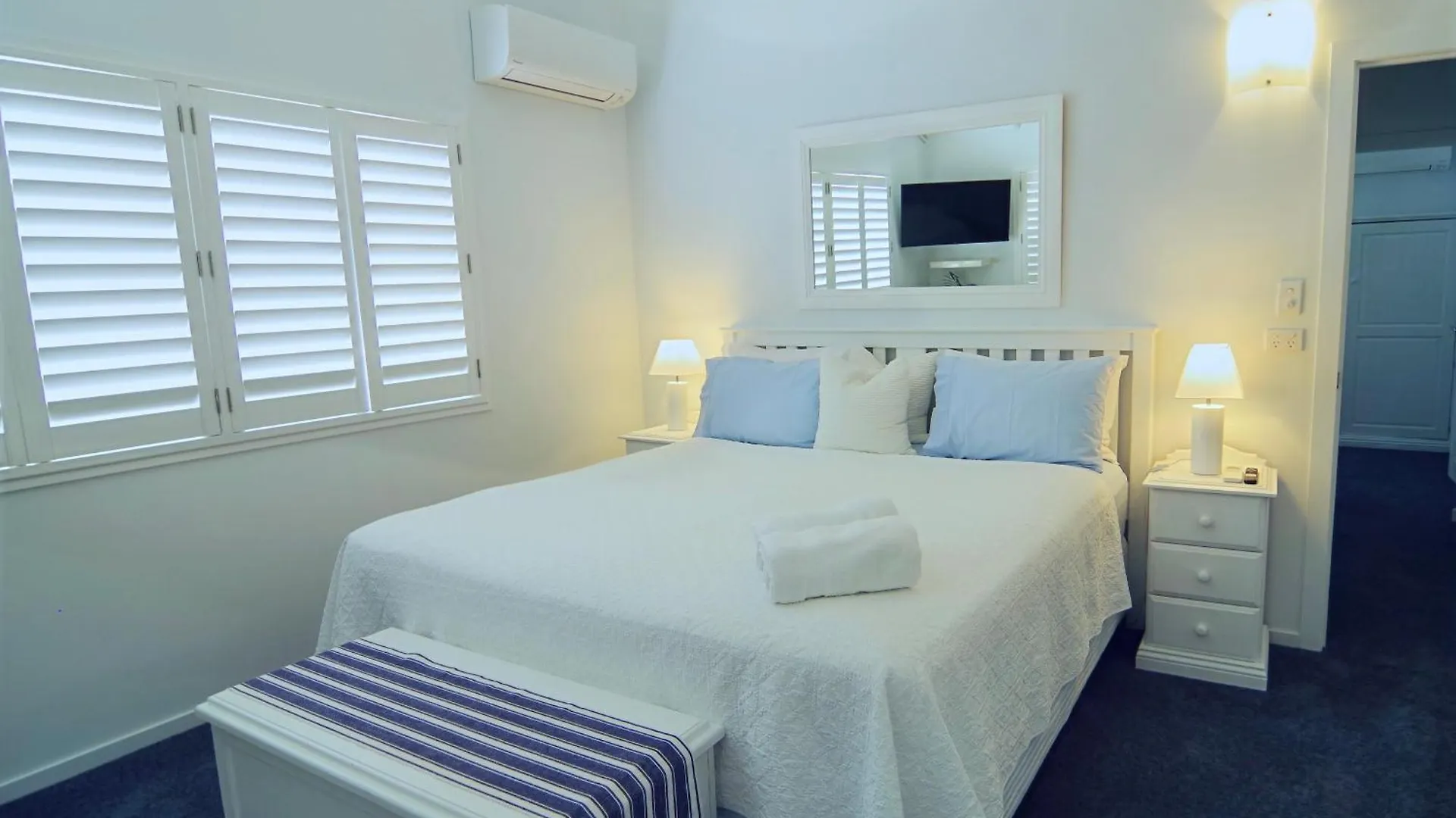 Debbie's Place Rainbow Beach Hotel